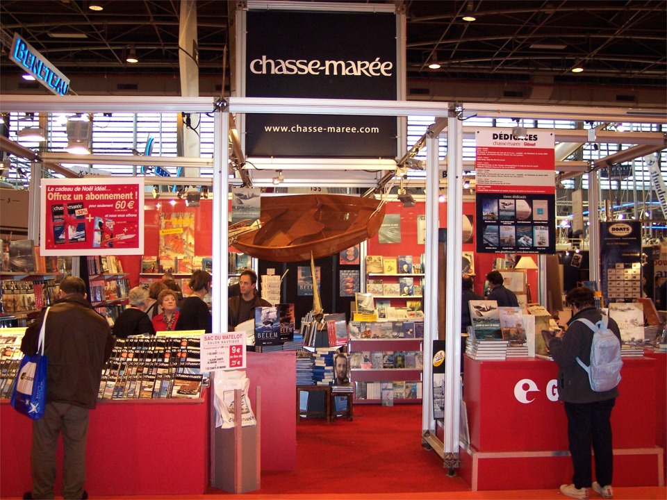 Eh oui, c'est bien une Prame d'Eastport qui est accrochée dans les cimaises du stand des Editions du Chasse-Marée au Salon Nautique de Paris, du 6 au 14 décembre, et qu'il faut maintenant appeler Nautic.