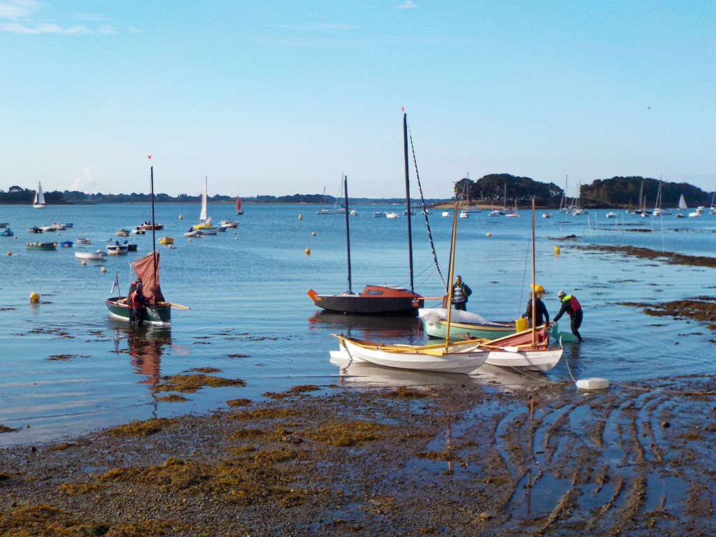 Les deux Skerry de Denis (Keleren) et Thierry (Chasse-Marée) sont venus de la Rance pour se joindre à cette navigation impromptue sur le Golfe du Morbihan. 