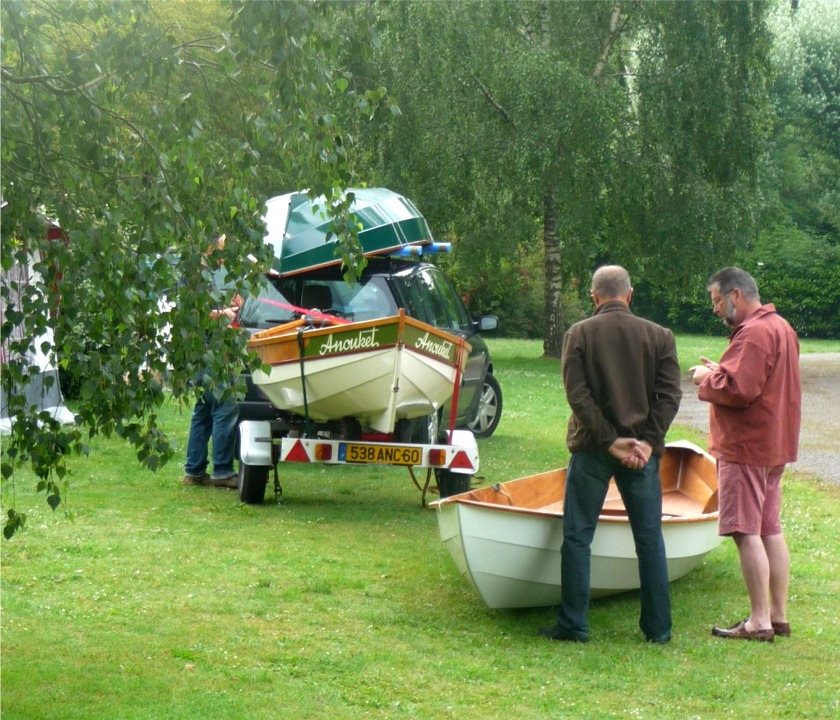 Nous voilà arrivés au camping de Rodaven, à Chateaulin, où Christophe nous a réservé un accueil très sympathique. Le quatrième Skerry, La Marie Pupuce de Gérard, est déjà là, invisible à la gauche de l'image. 