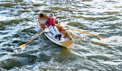 La Yole équipée d'une système d'aviron à siège coulissant