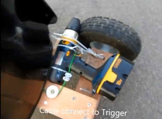 Un petit bonus pour ceux qui arrivent jusqu'ici : cette vid&eacute;o montre comment bricoler un kart pour enfant &agrave; partir d'une perceuse sans fil : petit budget mais grande satisfaction, comme les kits des bateaux d'Arwen Marine ! 