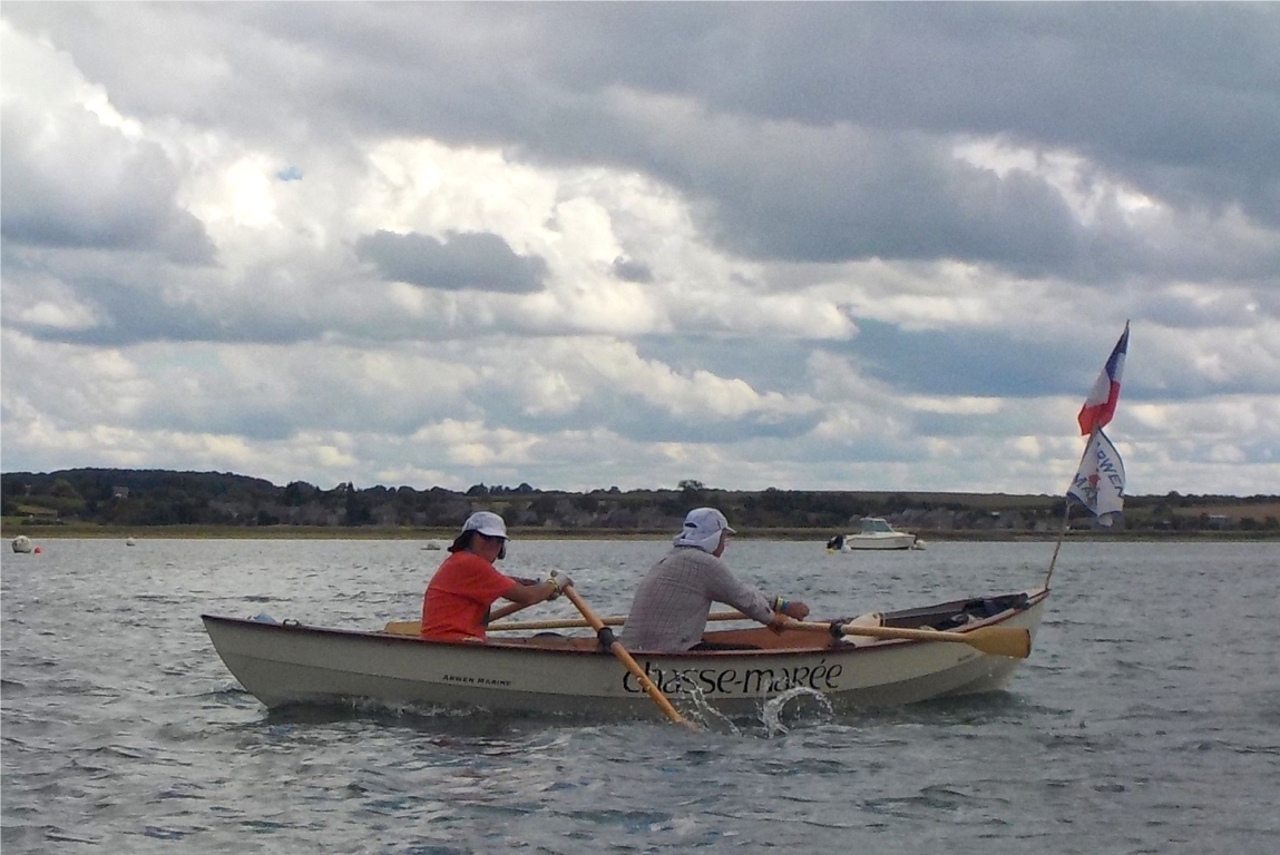 Béatrice et Didier repartent pour de nouvelles aventures sur Chasse-Marée, et nous montrent qu'il est effectivement possible de nager en double sur le Skerry ! 