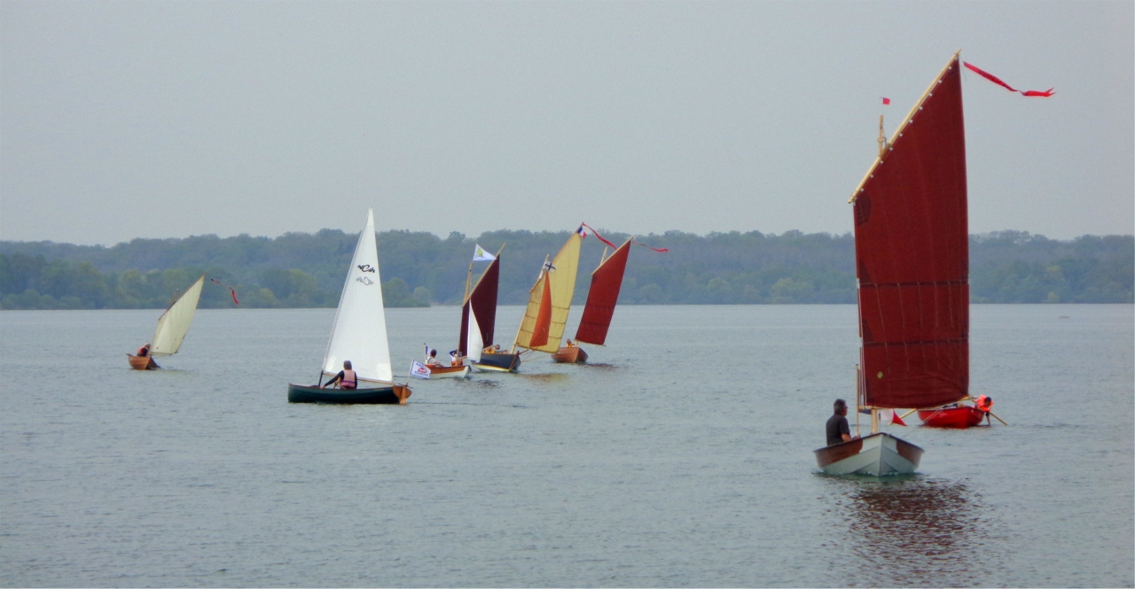 Le Doryplume "Prise de Ris'k" de Bernard, "Atipik", le Skerry "Méaban" construit par Jérôme (voir son blog), le Biraou "An Treizh" de Ronan, "Mounouf" puis "Gandalf" masquant "Bahari". 