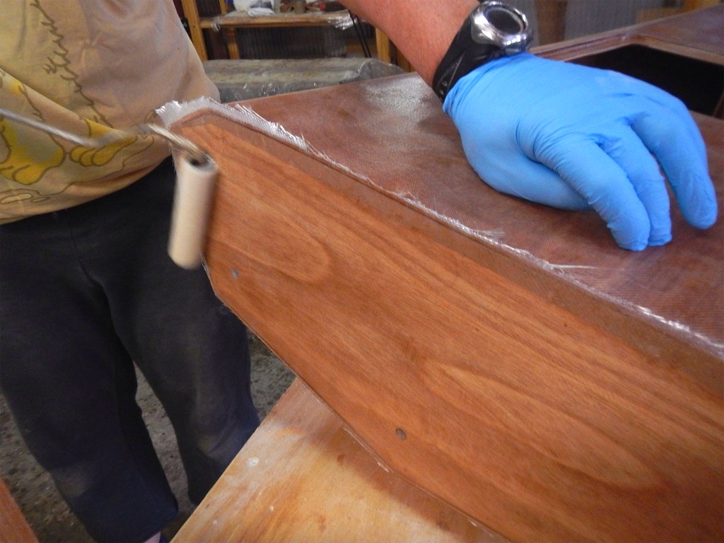 Voil&agrave; qui est fait pour la cloison arri&egrave;re, cot&eacute; arri&egrave;re... 