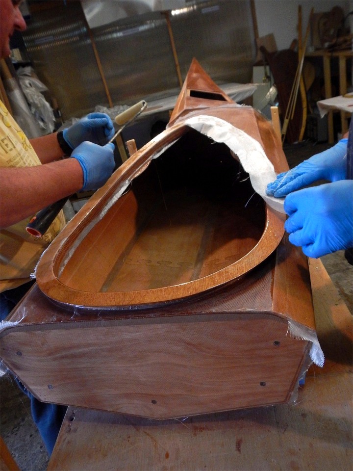 Et finissons par la stratification d'une bande en "L" invers&eacute; sur tout le pourtour sup&eacute;rieur et la face int&eacute;rieure de l'hiloire. 