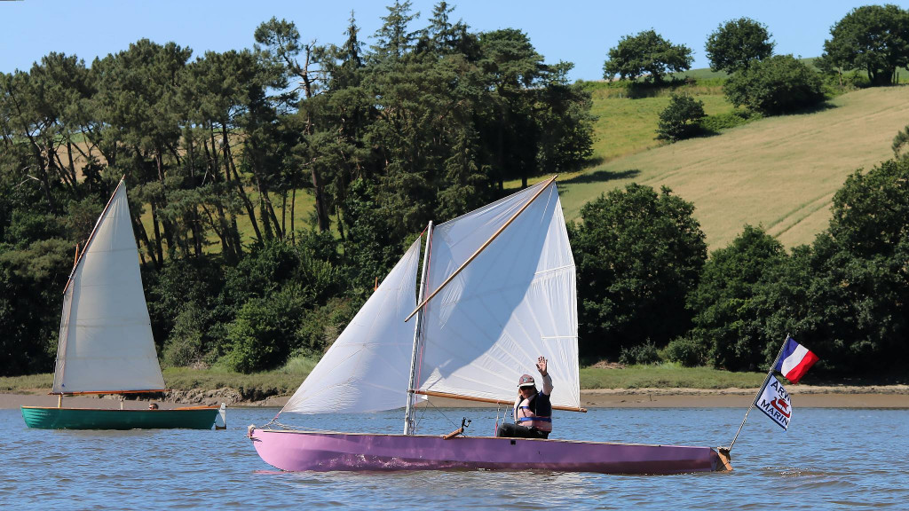 Magnifique photo de Didier sur son Explorameur II prise par Ronan lors de la Route du Sable. 