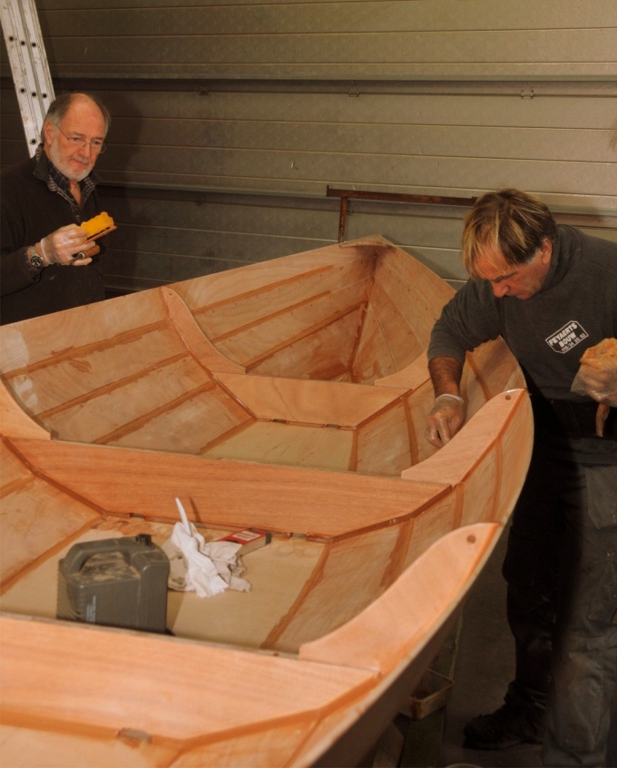 R&eacute;alisation des joints int&eacute;rieurs. &copy; Fr. Philips&nbsp;