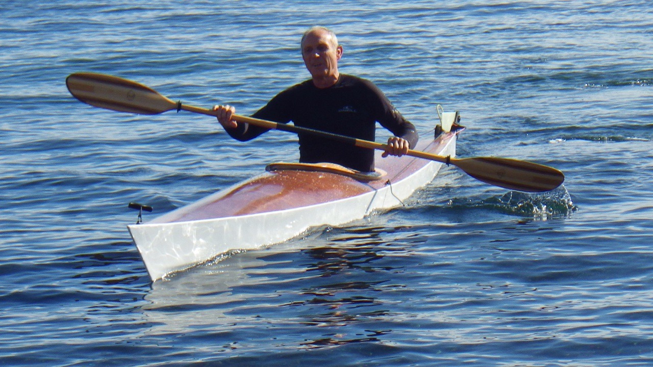 Guy m'écrit qu'il est très satisfait de la stabilité primaire et secondaire de son Cheasapeake 17 LT. Pour ceux qui sont perplexes, la stabilité primaire est celle du kayak à l'arrêt, la secondaire est celle du kayak en mouvement dans l'eau. Sur un bateau fin et léger, la stabilité secondaire est généralement nettement supérieure à la primaire. 