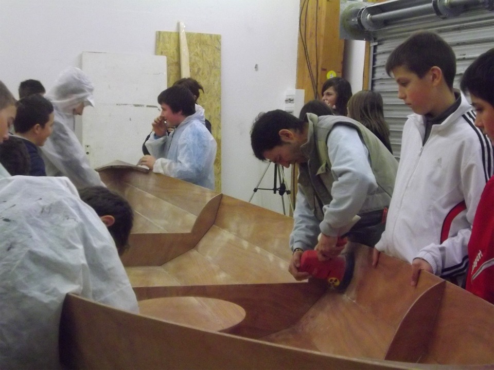 Voici ce que m'&eacute;crit Isabelle, du Service Action &Eacute;ducative Jeunesse de la Mairie Guipavas : "A ce jour, nous avons bien avanc&eacute; dans la construction, et n'avons pas rencontr&eacute; de difficult&eacute; particuli&egrave;re.