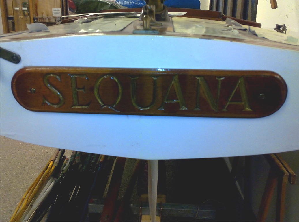 J'ai fait ces 4 derni&egrave;res photos dans les locaux de l'association Sequana, qui restaure, entretient et met en valeur une s&eacute;lection d'embarcations anciennes, juste avant d'assister &agrave; la conf&eacute;rence "Le canotage en Seine de Maupassant &agrave; Mistinguett" par Fr&eacute;d&eacute;ric Delaive le 8 novembre dernier &agrave; Croissy,&nbsp;juste &agrave; c&ocirc;t&eacute; de Sequana. Il fallait venir, on vous avait pr&eacute;venus... 