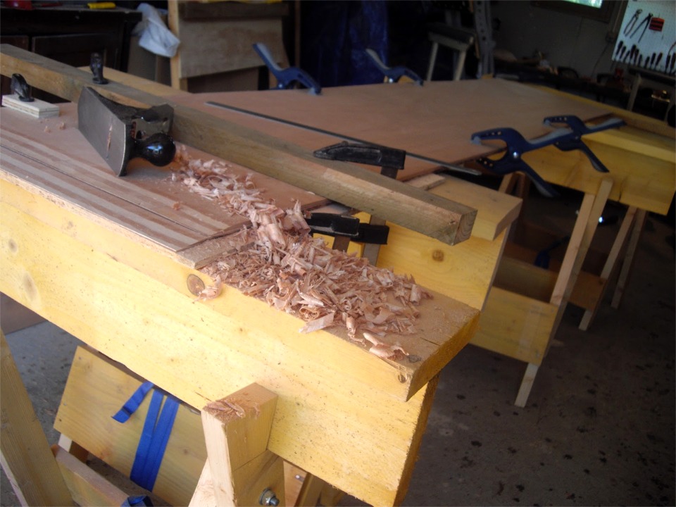 J&eacute;r&ocirc;me vient de commencer pr&egrave;s de Lyon la construction de son Skerry en partant des plans, et il a cr&eacute;&eacute; un blog pour raconter son projet. Voir le blog de J&eacute;r&ocirc;me. Je palis d'envie devant ses superbes tr&eacute;teaux...