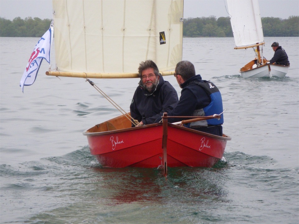 J'ai rejoint Benoit dans son Skerry "Bahari", à la poursuite de "La Marie Pupuce". On dirait qu'il me questionne et je ne veux pas parler... 