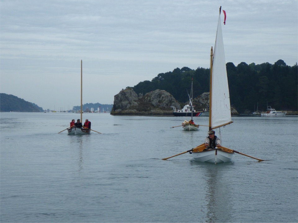 Photo prise depuis le Pirmil Thema, seul "intrus" dans ce rassemblement de Skerry. 