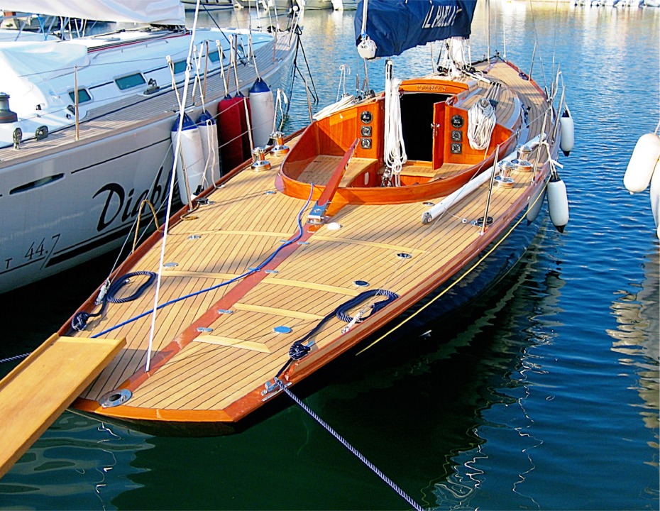 Voici pour finir en beaut&eacute; une image du futur foyer de l'Arwen que je construis actuellement (l'Arwen, pas le bateau principal visible ici...) "Enjoy", comme aimait &agrave; dire Napol&eacute;on (qui n'aimait ni la mer ni les anglais), voyez o&ugrave; &ccedil;a l'a men&eacute;... 