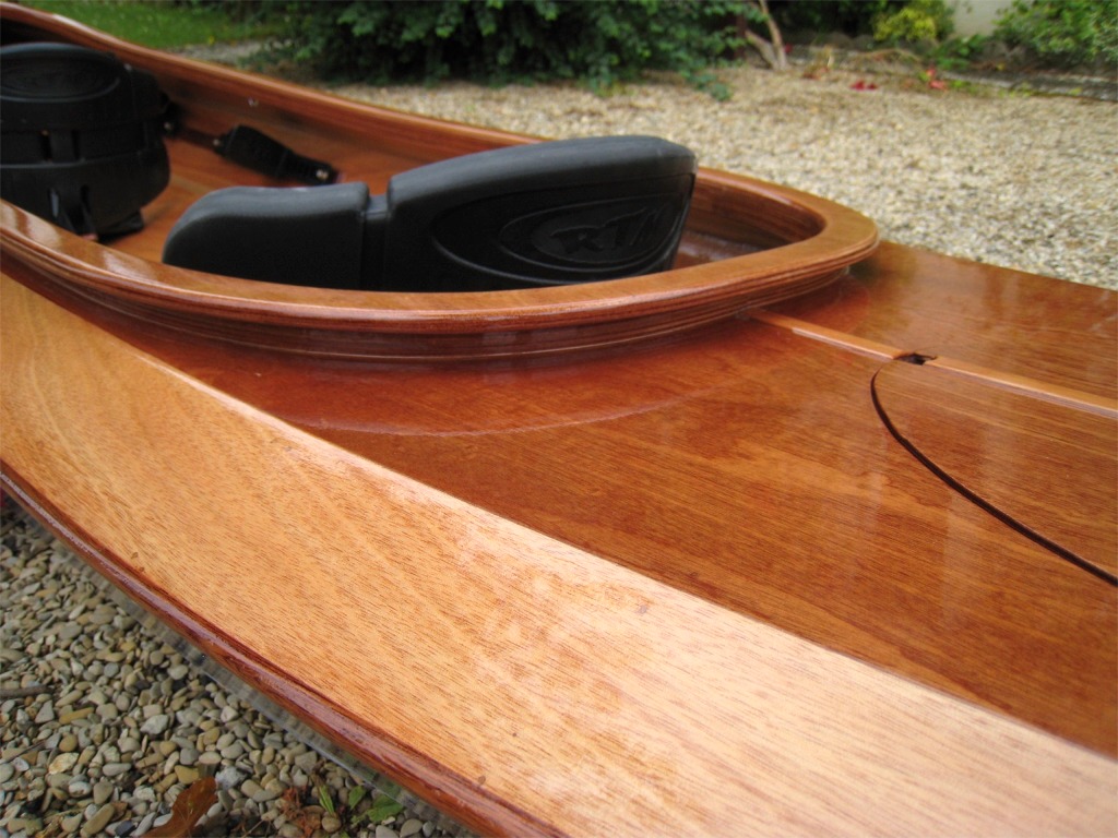 Ce gros plan permet d'appr&eacute;cier la qualit&eacute; irr&eacute;prochable de la finition r&eacute;alis&eacute;e par Franck. 