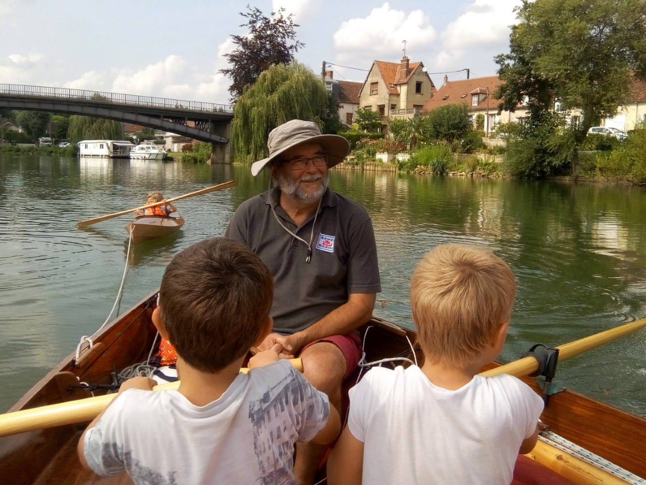 Nous remontons jusqu'à l'écluse de Carandeau avant de faire demi-tour pour rentrer à Compiègne. 