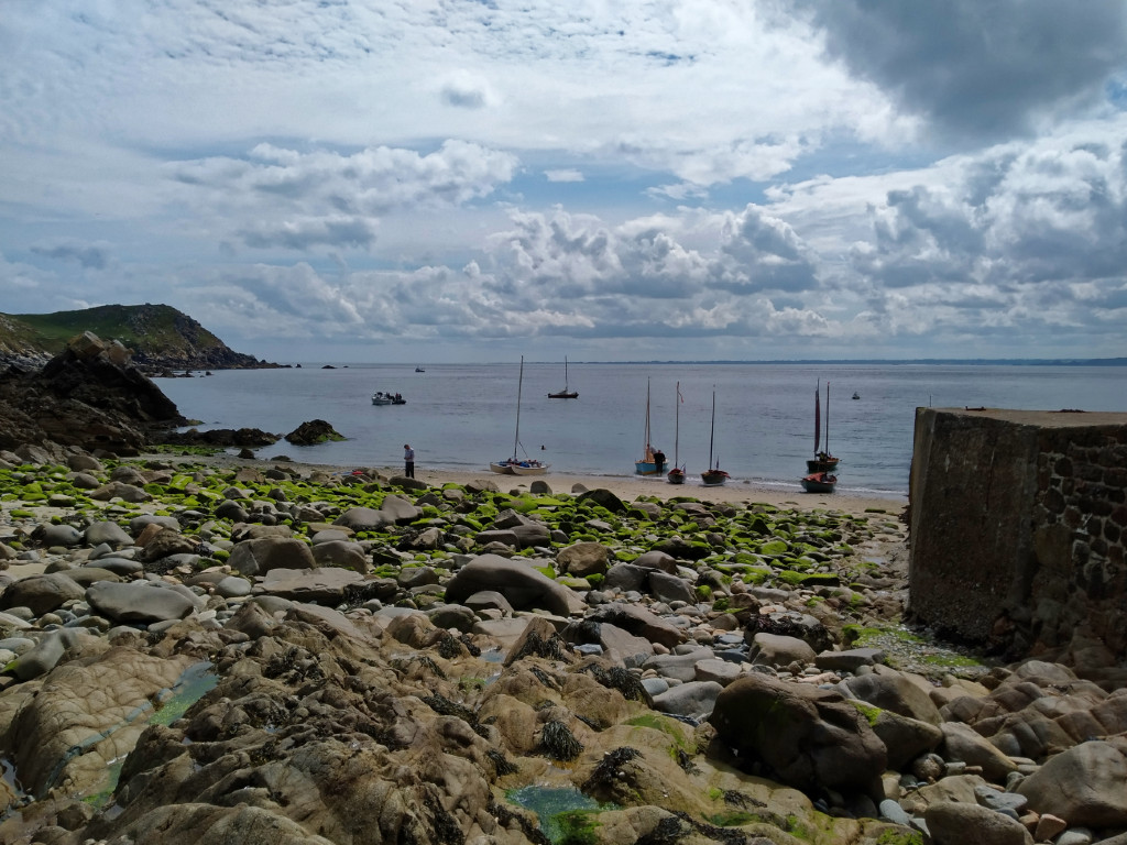 Arrivée à l'ile aux Moines (cette Ile aux Moines fait partie de l'archipel des Sept-Iles, il y a des iles aux Moines partout en Bretagne) ! 