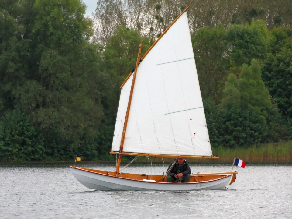 J'ai construit (ou accompagn&eacute; la construction de) 14 Skerry, dont ne fait pas partie "La Marie Pupuce", dont G&eacute;rard avait achet&eacute; les plans avant le commencement d'Arwen Marine. 