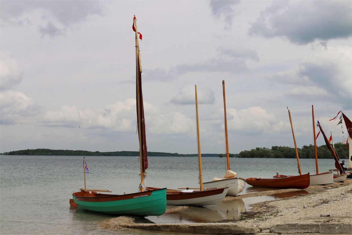 Le Silmaril, le Skerry Méaban, le Bounty, L'Aber'OUette, le Goat Island Skiff Takka, le noie-chien L'Anglore, et partiellement coupés, Atipik et Thema. 