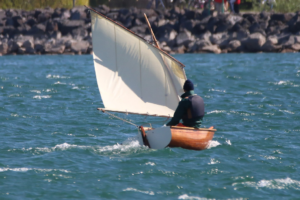 On a pris un ris sur "Papoose", et &ccedil;a marche fort ! 