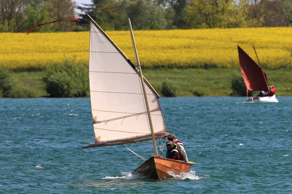 "La Marie Pupuce II" et "Monette" &agrave; l'arri&egrave;re-plan. 