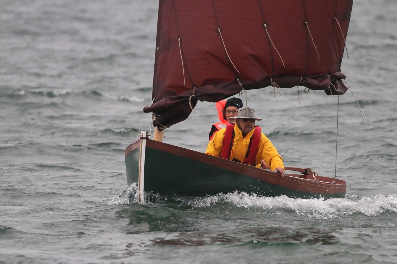 L'Aber "Point-Virgule" construit par Marc, avec deux ris dans sa misaine non bômée. 