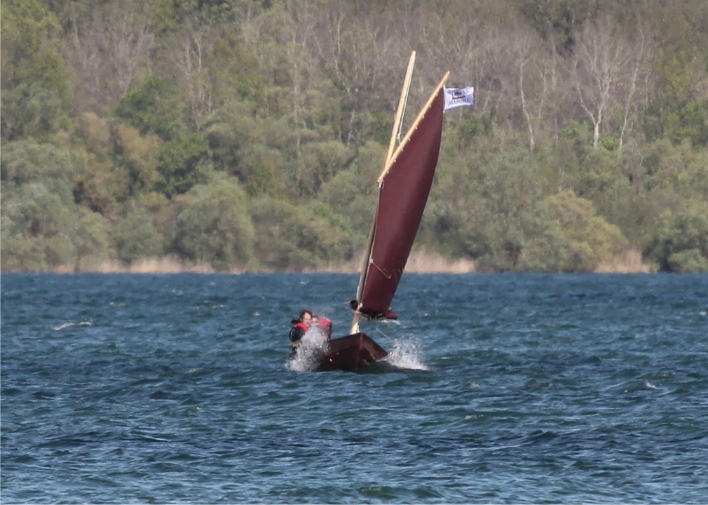 Et "Gandalf" trouve des vagues pour tremper son équipage. 