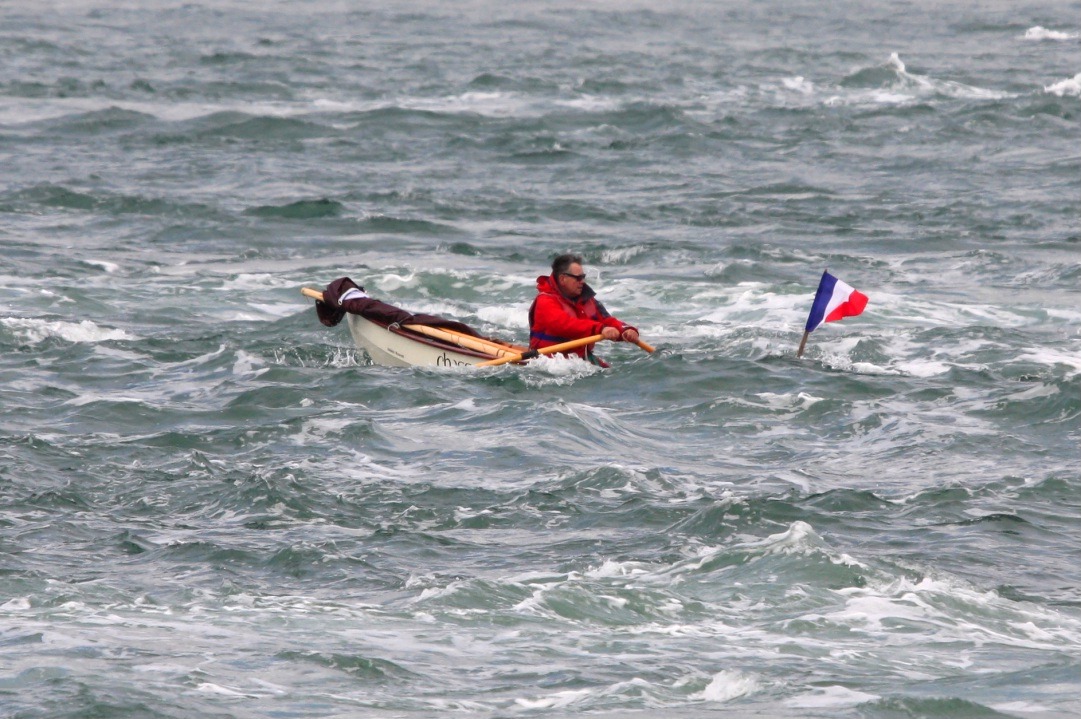 La proue soulage pour monter une crête. 