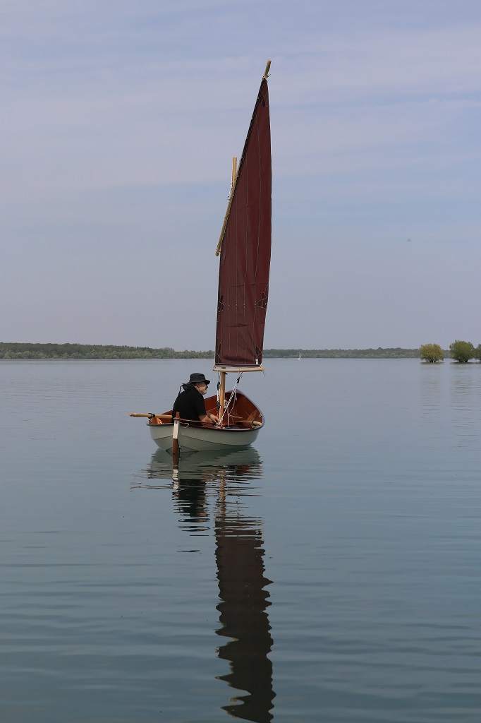 Jean-Fran&ccedil;ois sur son Skerry "L'Odet". 