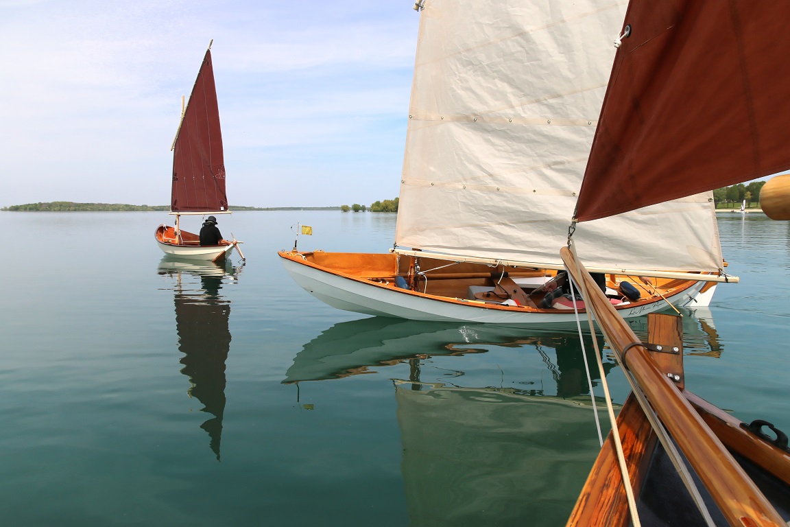 L'Odet et La Marie Pupuce devant la proue "d'An Treizh", le Biraou de Ronan. 