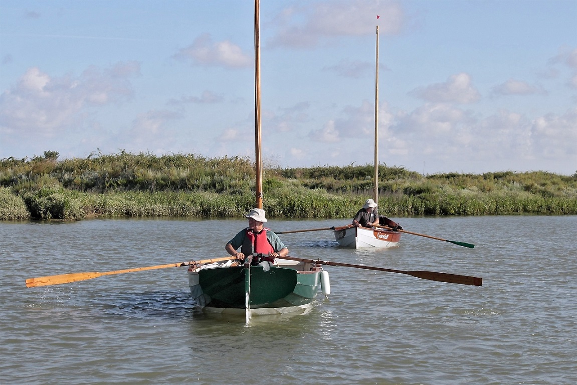 "Pinocchio" et "Gandalf" à l'aviron pour la sortie de Mornac au début du jusant. 