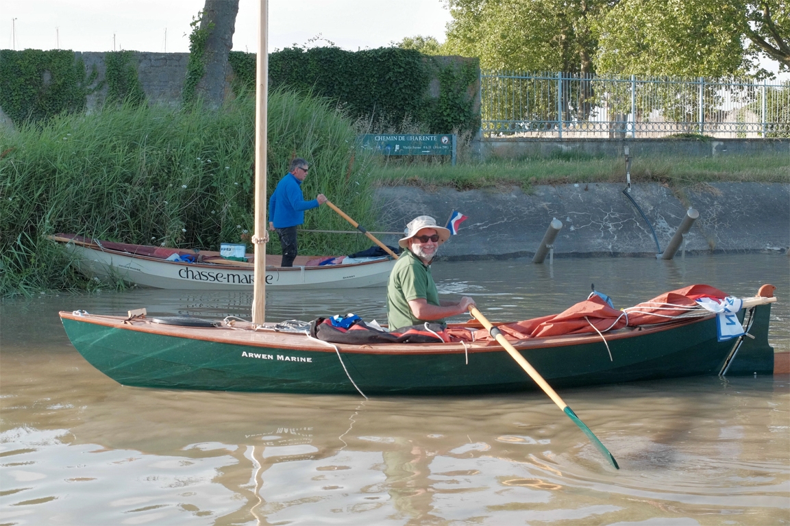 On se pr&eacute;pare &agrave; entrer dans le port de Rochefort. 