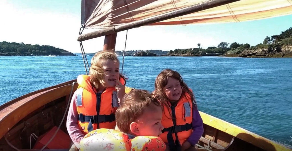 Ensuite, il a fallu retourner dans les cailloux, puisque c'était le moment des vacances avec les petits enfants et qu'ils aiment tant ça, pour paraphraser le Grand Jacques. 