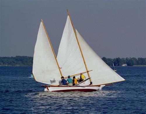 Log canoe