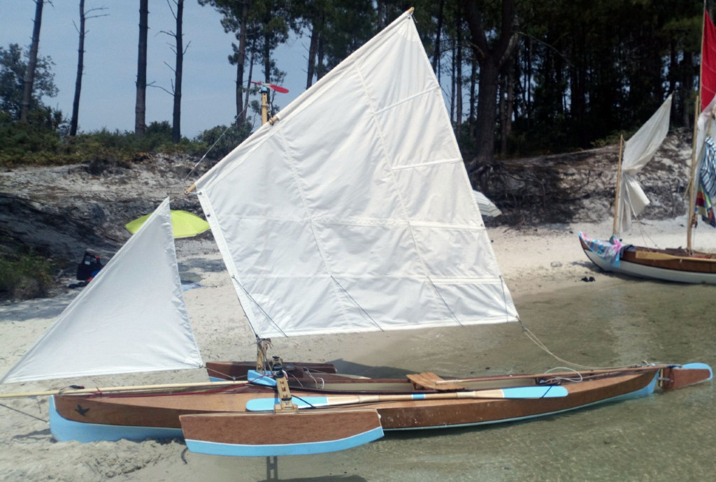 Gr&eacute;ement de sloup aurique &agrave; centre de pouss&eacute;e tr&egrave;s bas. 