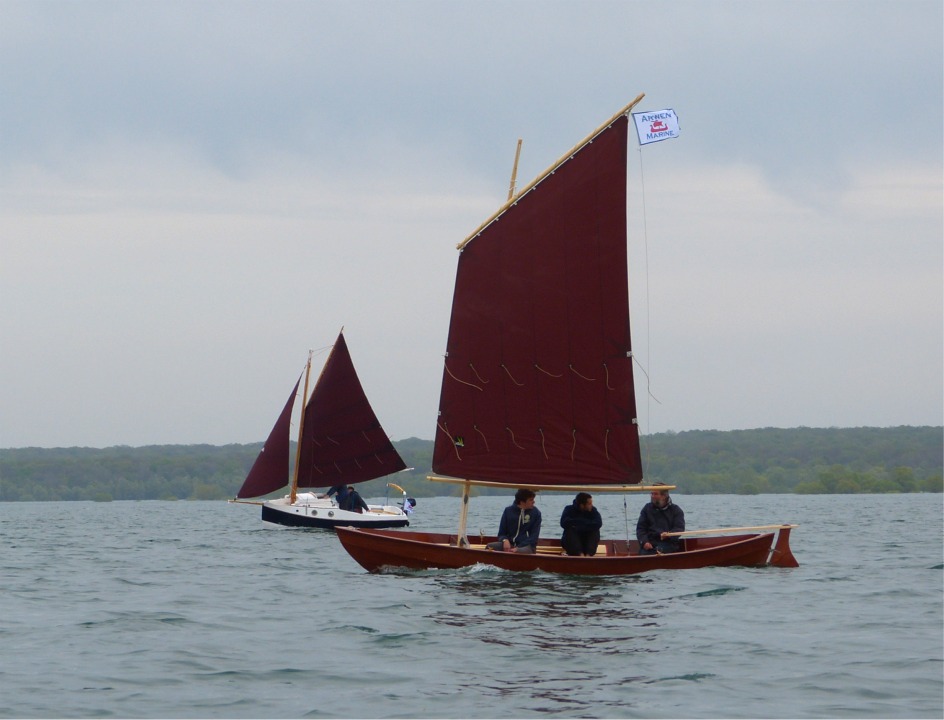 Le Grand Skerry "Gandalf" avec le PocketShip "Zo" à l'arrière-plan.