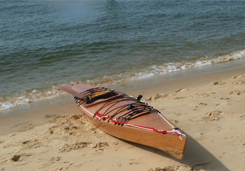 Gilles m'envoie de Bordeaux cette image du magnifique Chesapeake 17 LT qu'il vient de terminer de construire &agrave; partir d'un kit. 