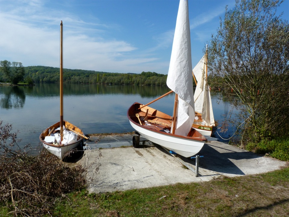 Les trois Skerry sur une des cales de mise à l'eau de la base. 