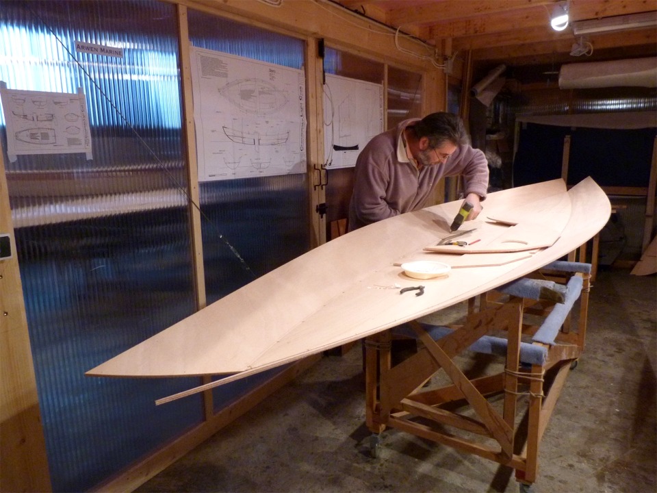 Per&ccedil;age pour une suture du bord&eacute; 1 b&acirc;bord. J'ai sorti le tr&eacute;pied et utilis&eacute; le d&eacute;clencheur &agrave; retardement pour &ecirc;tre sur la photo. 