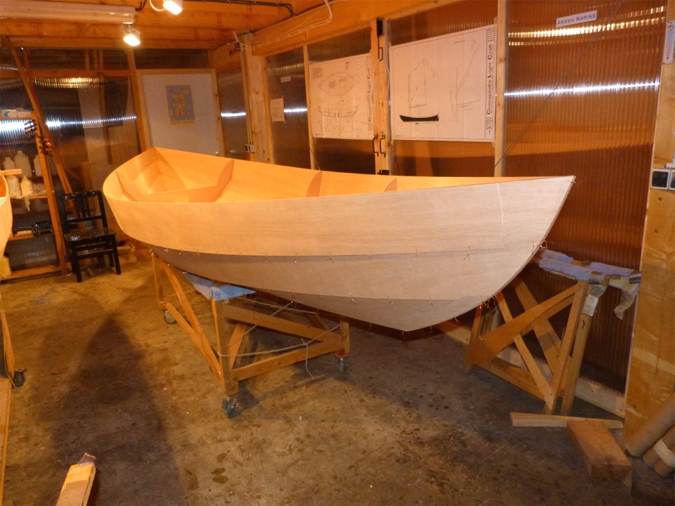 Et voil&agrave; ! La coque est totalement cousue. 