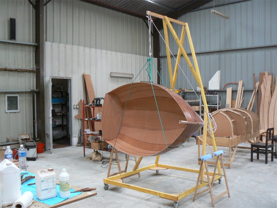 1er juin : "D&eacute;moulage" du num&eacute;ro 2 avec ma super-grue.Vue d'ensemble du retournement.