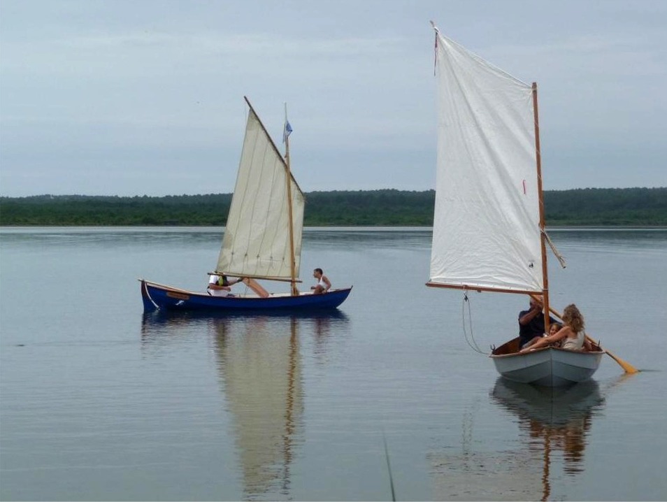 Et voila "Minquier" &agrave; l'eau, accompagn&eacute; par "Txotx", &agrave; la recherche d'un peu de brise. 