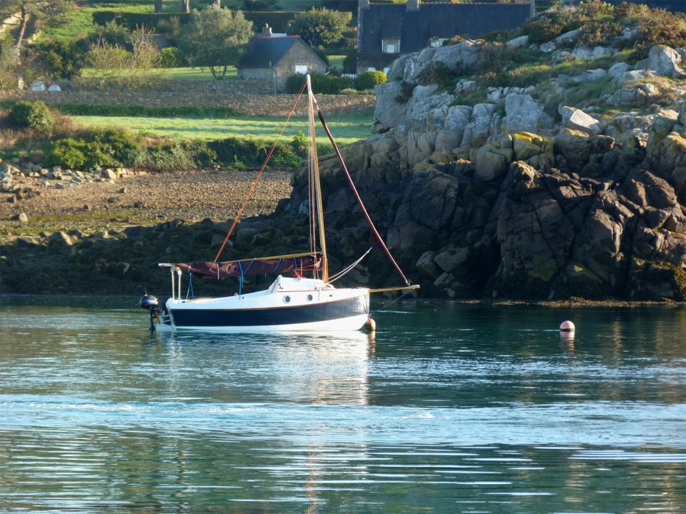 Le lendemain matin, le PocketShip nous attend tranquillement au mouillage pour la suite de cet essai. 
