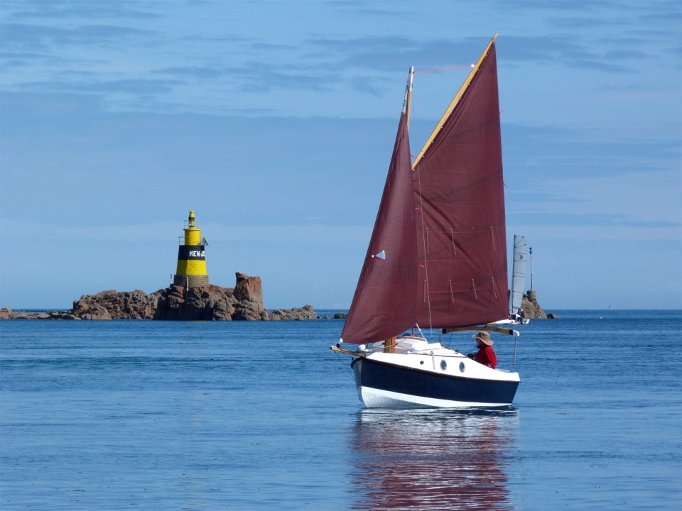 La brise nous a un peu manqué au cours de cet essai pour réellement tester le bateau...