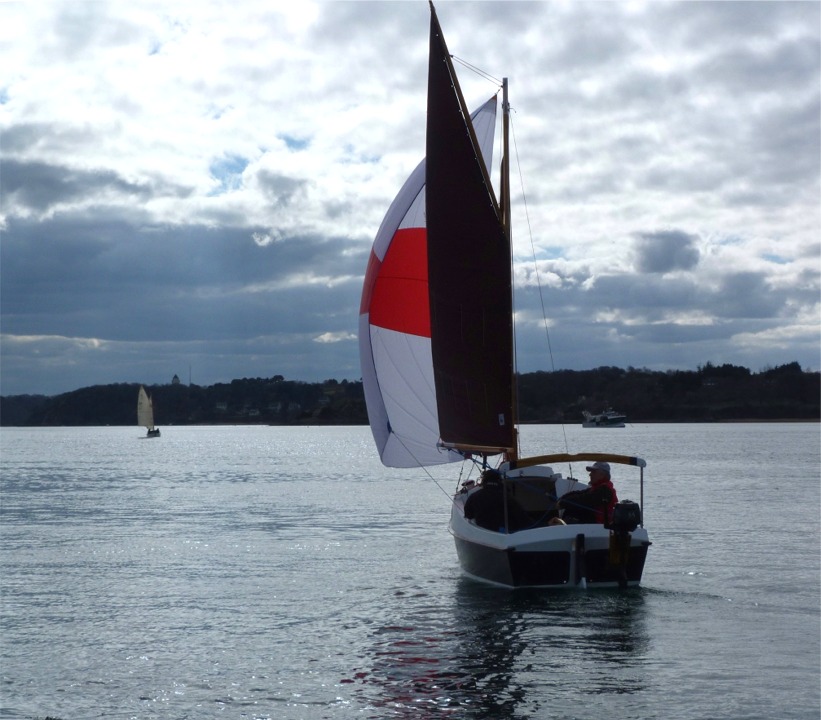 Dernière image de ces deux journées fabuleuses, alors que les nuages arrivent et qu'il est temps de rentrer à Lézardrieux. La suite des images sera dans le "Voiles et Voiliers" de mai, dans les kiosques le 16 avril prochain. 