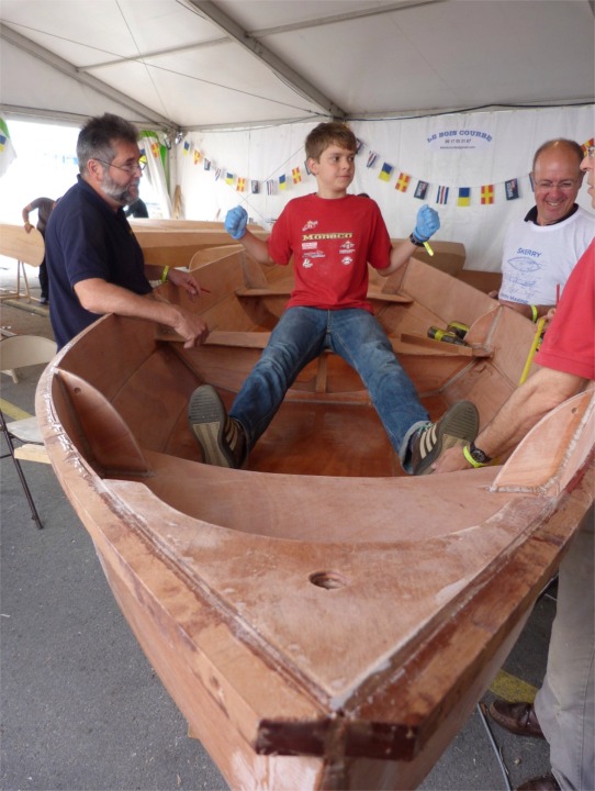 François a apparemment hâte de saisir les avirons ! 