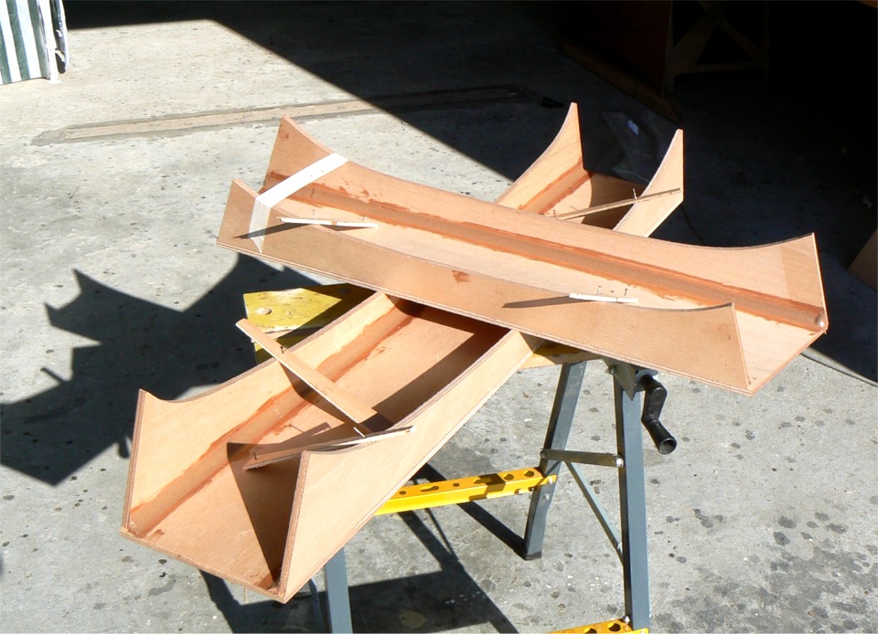 Et voilà les deux bancs collés. 