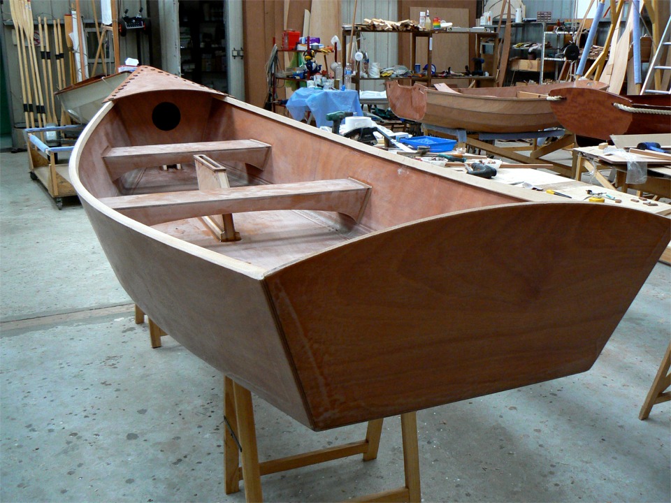 J'ai ajouté le chapeau du puits de dérive, fourni dans le kit en CP de sapelli. 