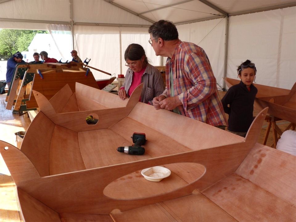 J'ai un peu plus poussé la préparation des kits que pour les "Tonnerres de Brest", car on avait eu de très grosses journées, mais construire un Skerry en 6 jours reste un challenge. 