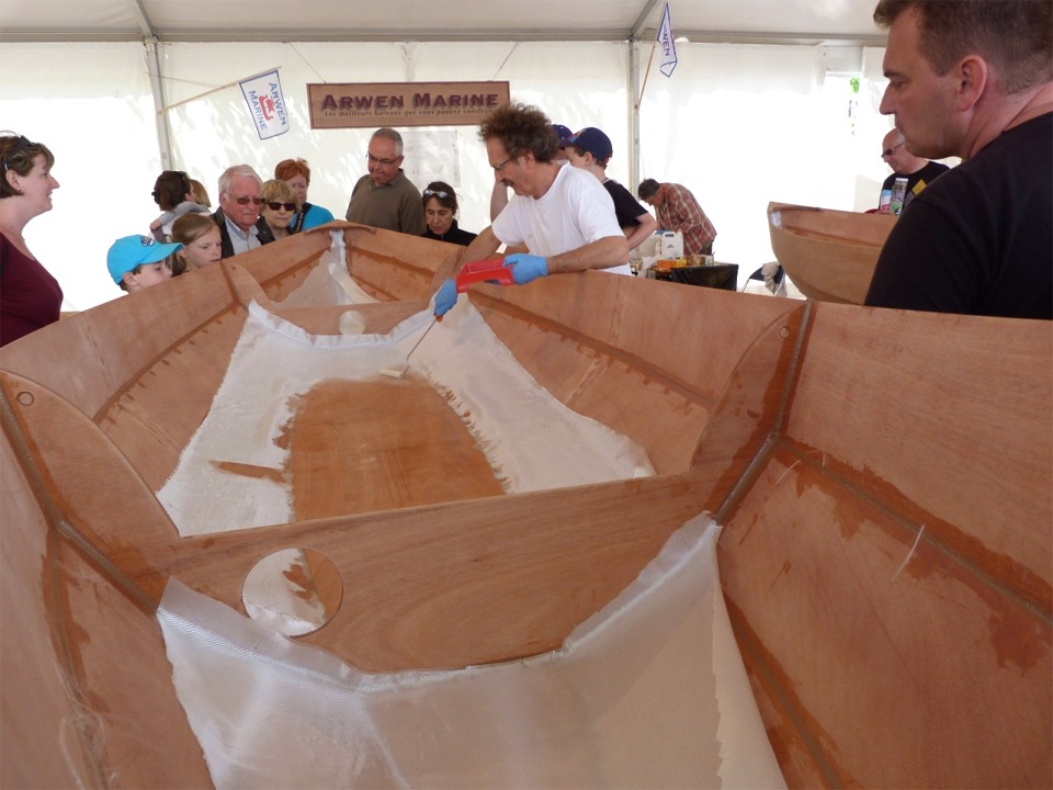 Au début je répondais à toutes les questions des visiteurs, mais rapidement, chaque stagiaire répond aux questions des visiteurs comme un vrai pro ! 